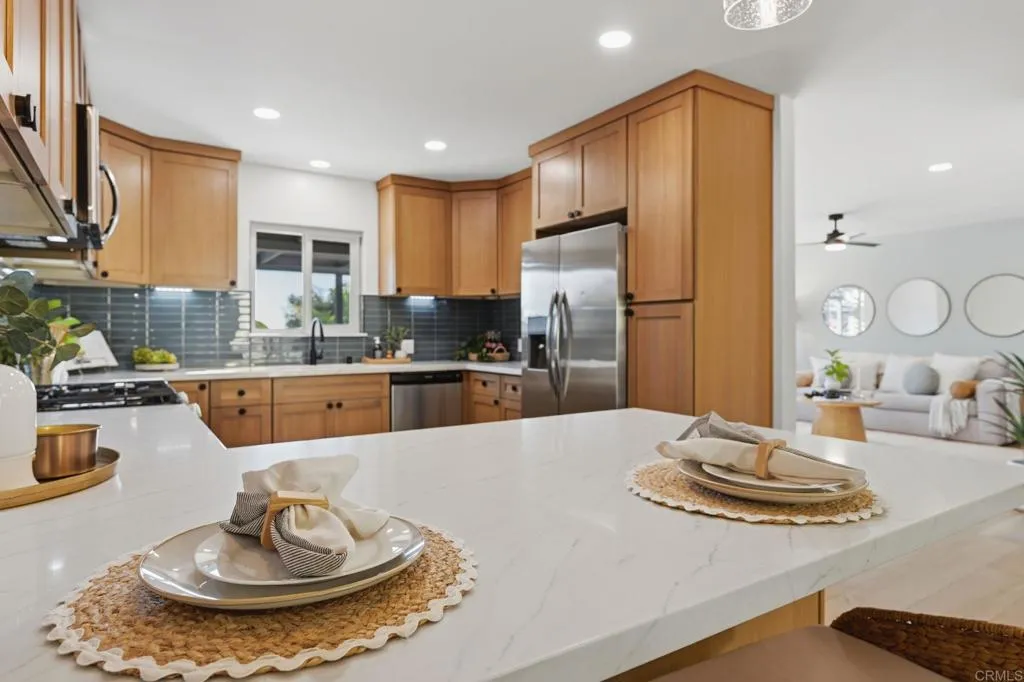 https://cdn.realtyfeed.com/cdn/127/306775476/94a277c0bae3b97f719ae9f179d75a0e.webp