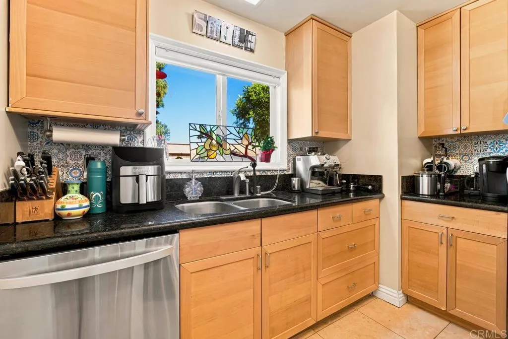 https://cdn.realtyfeed.com/cdn/127/306775478/da2a5c38ab3c8b81271f796958a6cb0c.webp