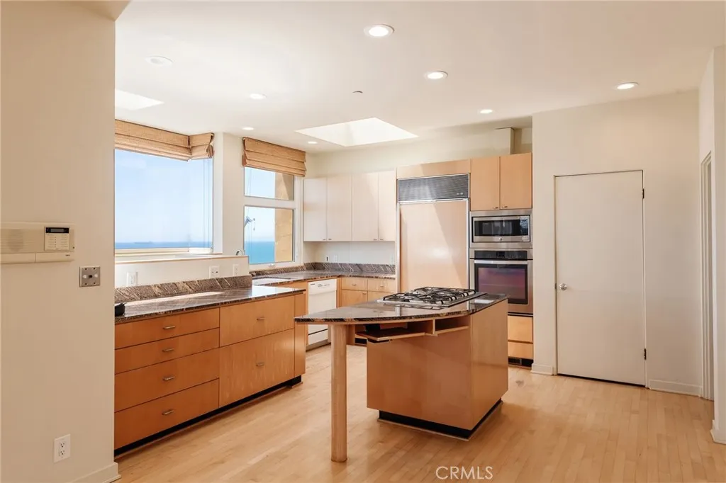 229 25th Place, Manhattan Beach, CA 90266 - Photo 4 of 38, Manhattan Beach, CA