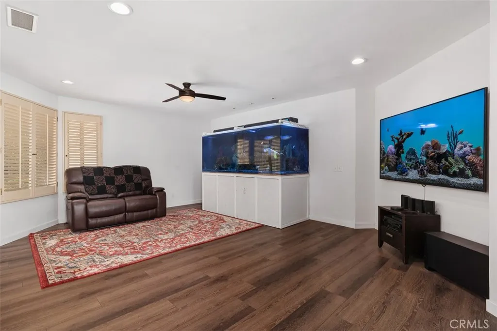 https://cdn.realtyfeed.com/cdn/127/306775621/c09cb5f60d3818dc67575d0d3d2e117f.webp