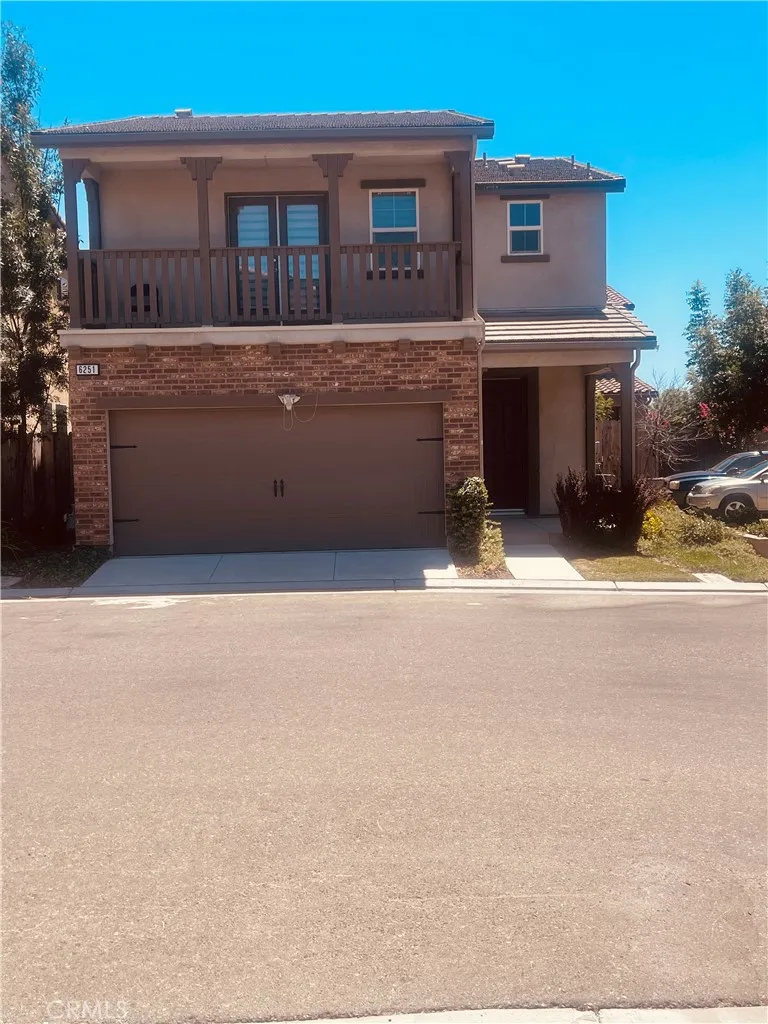 Fresno, CA 93727