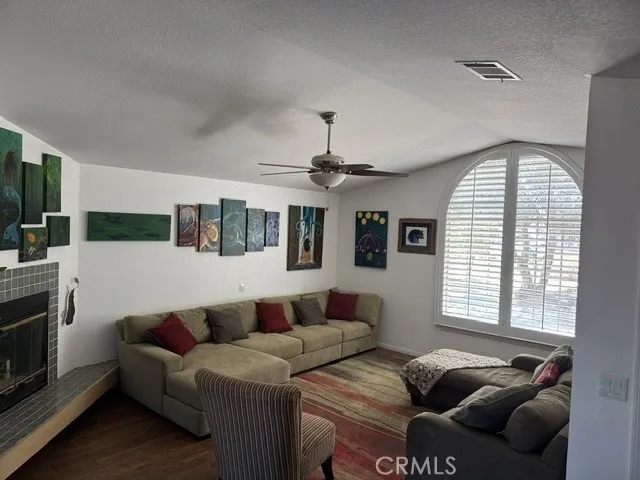 21800 Isatis, Apple Valley, CA 92307 - Photo 3 of 19, Apple Valley, CA