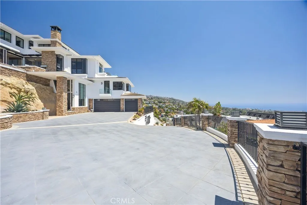 1076 Skyline Drive, Laguna Beach, CA 92651 - Photo 3 of 50, Laguna Beach, CA