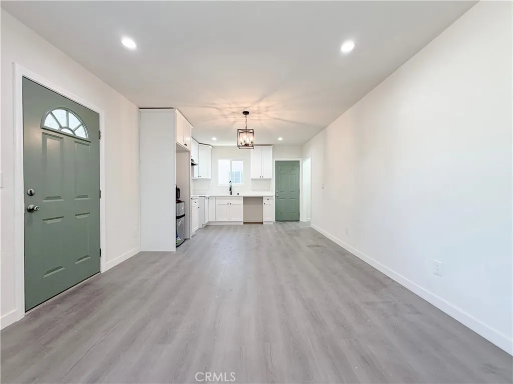 213 N Broadacres Avenue, Compton, CA 90220 - Photo 4 of 20, Compton, CA
