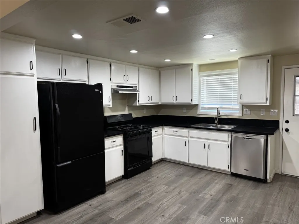171 N Alameda Unit B, Azusa, CA 91702 - Photo 4 of 19, Azusa, CA