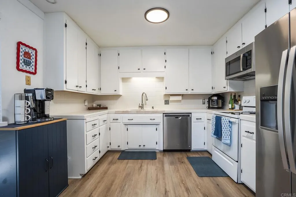 https://cdn.realtyfeed.com/cdn/127/306775828/08681226ae9f6058c5aaacd34da40c03.webp