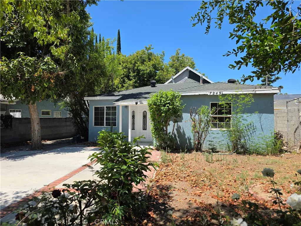 7249 Loma Verde Ave., Canoga Park, CA 91303 - Photo 4 of 27, Canoga Park, CA