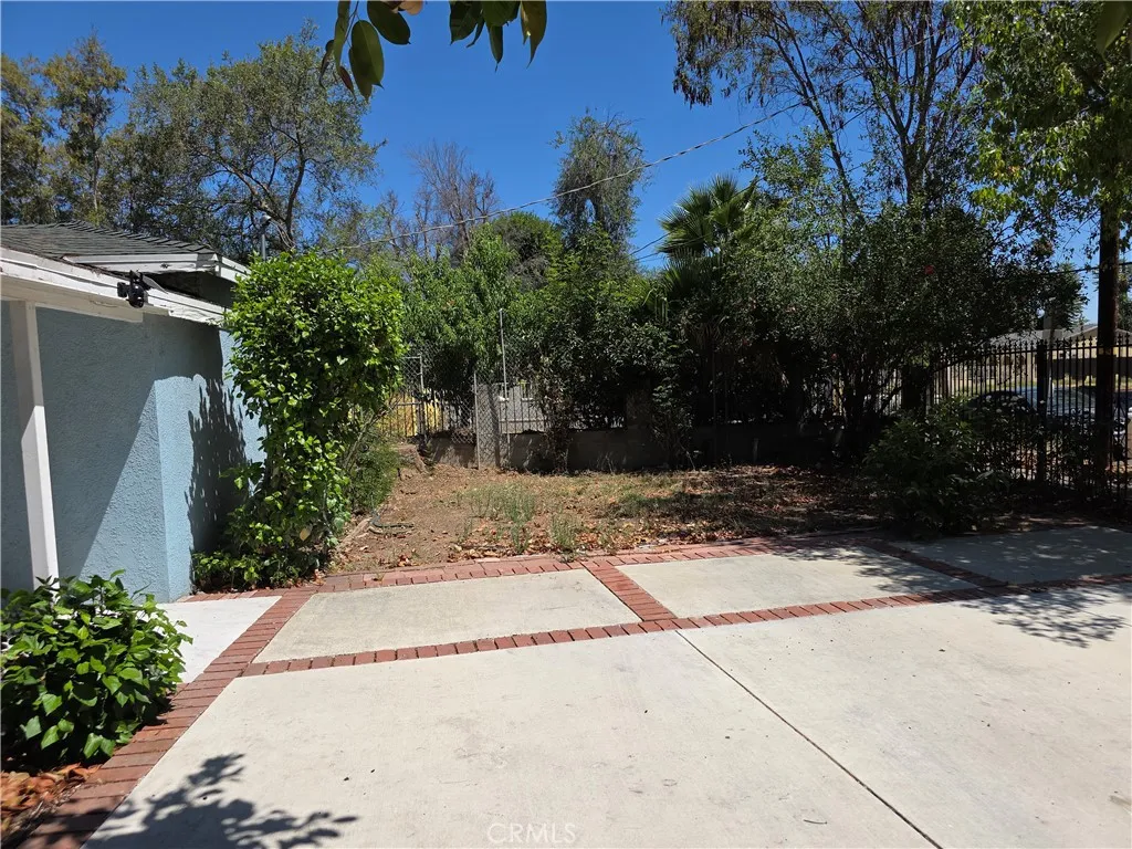 7249 Loma Verde Ave., Canoga Park, CA 91303 - Photo 3 of 27, Canoga Park, CA