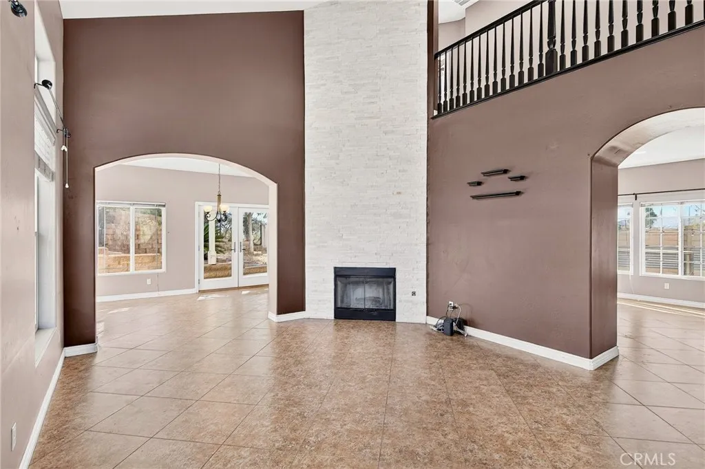 https://cdn.realtyfeed.com/cdn/127/306775840/270ced4e45497bfec8af90d3969204ec.webp
