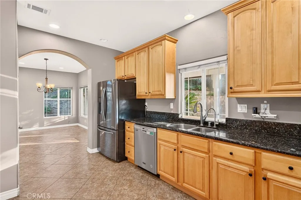 https://cdn.realtyfeed.com/cdn/127/306775840/346b213b878d9b79999640edef6903fb.webp