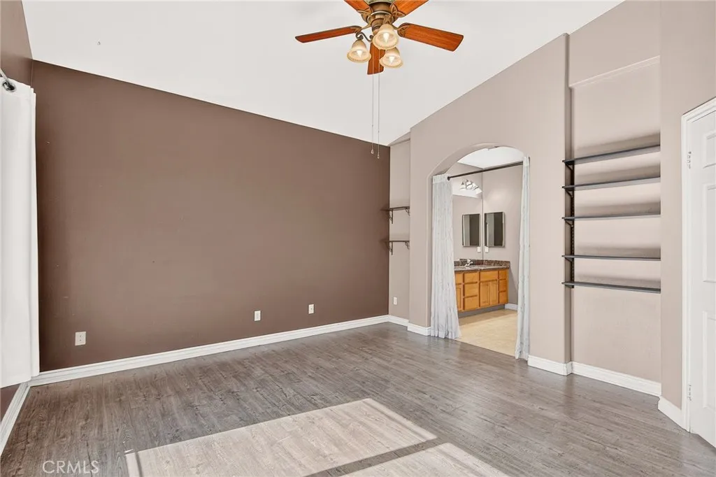 https://cdn.realtyfeed.com/cdn/127/306775840/3aa13facf10e6a5c430fb74121e04ceb.webp