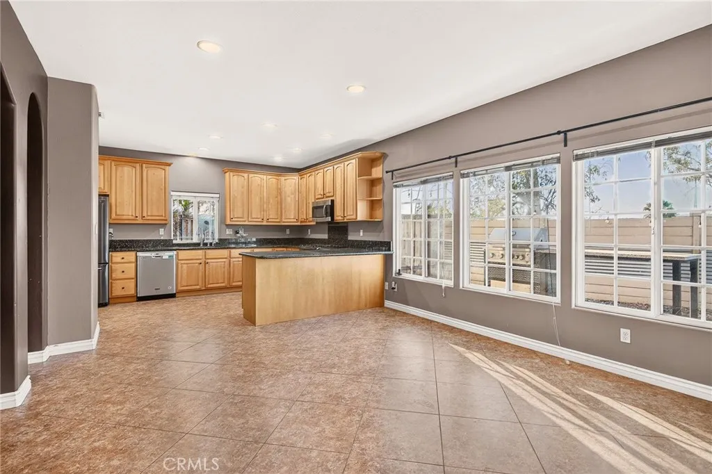 https://cdn.realtyfeed.com/cdn/127/306775840/441ce34c00b65ced9fc30d2e0935e01d.webp