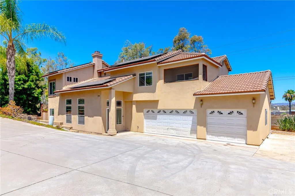 https://cdn.realtyfeed.com/cdn/127/306775840/7f7e8b8ad59b47effdd28b22232c4d80.webp