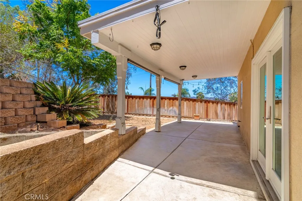 https://cdn.realtyfeed.com/cdn/127/306775840/85fd70f8e471fc1a05d491f4d4e9c810.webp