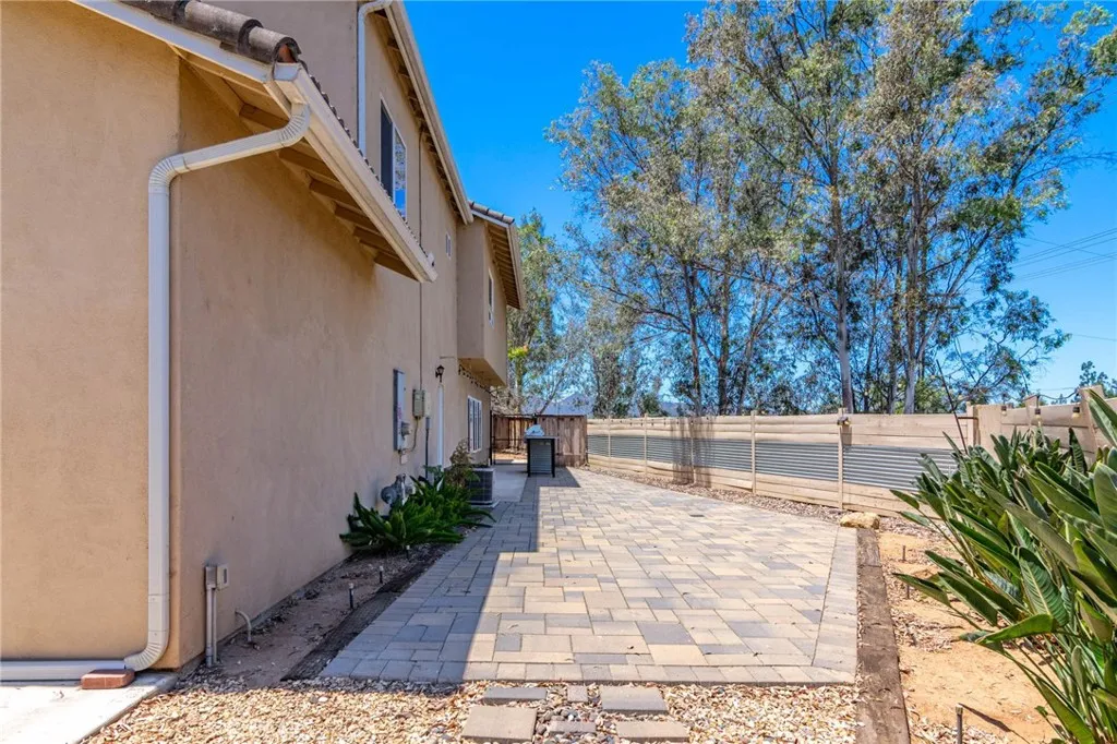 https://cdn.realtyfeed.com/cdn/127/306775840/8bc788561bdc9e8d477917b95bddb1cb.webp