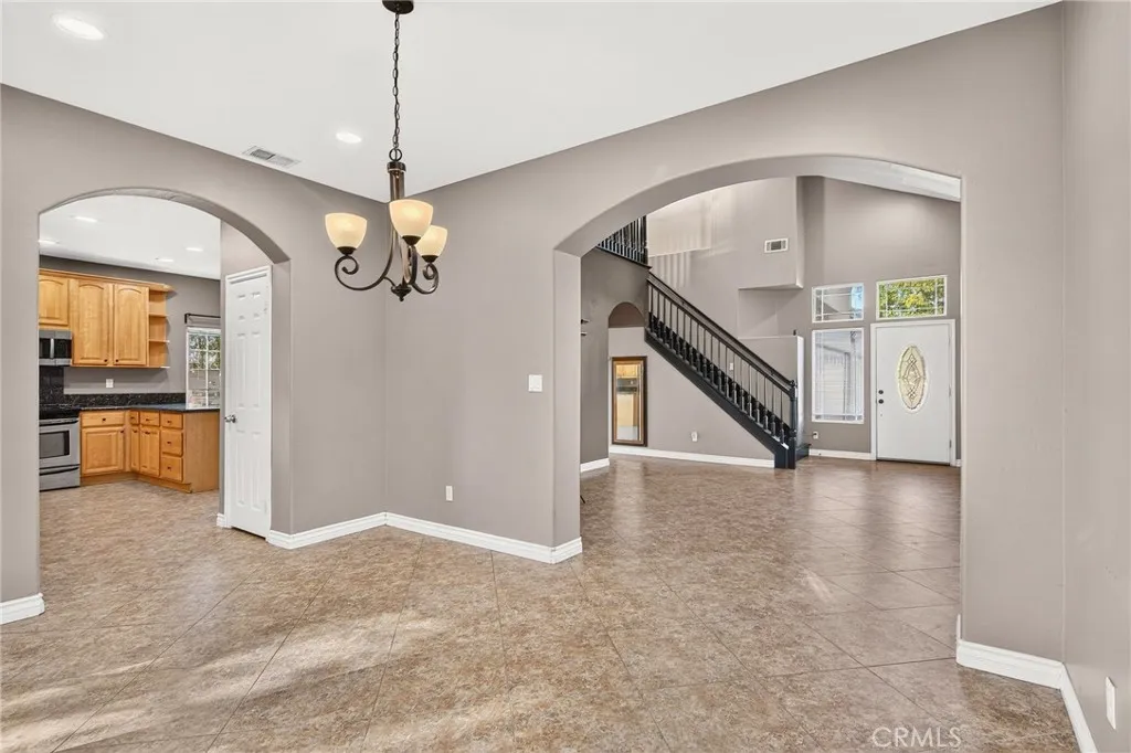 https://cdn.realtyfeed.com/cdn/127/306775840/b7f58a2f03eb8c152aa44c1ed3dfd9c7.webp