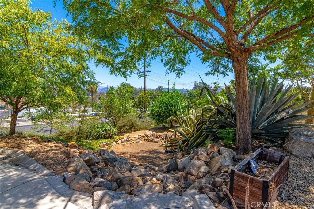https://cdn.realtyfeed.com/cdn/127/306775840/e8559adc838ad73296a20e91bb20aaec.webp
