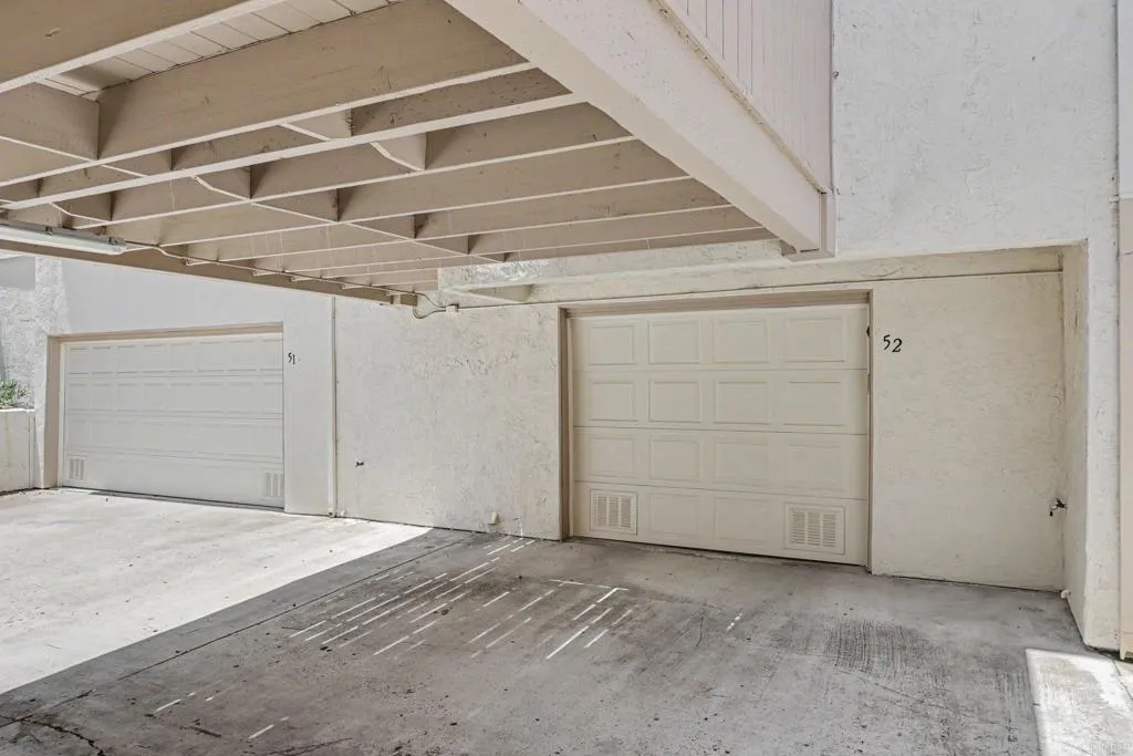 https://cdn.realtyfeed.com/cdn/127/306775846/64e1f894f6bab68f61f3f58ad89369c2.webp
