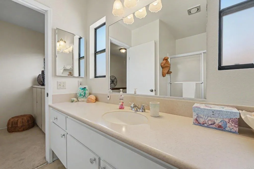 https://cdn.realtyfeed.com/cdn/127/306775846/f1b2edc83a200cf267f02bdf2355388d.webp