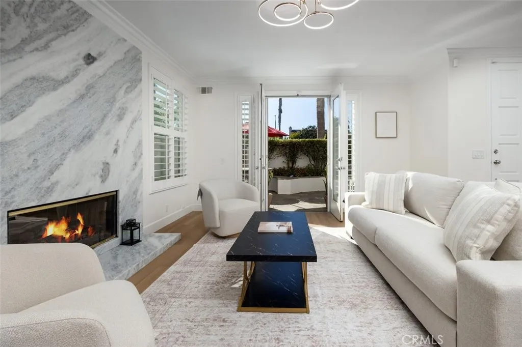 304 Goldenwest Street, Huntington Beach, CA 92648 - Photo 2 of 32, Huntington Beach, CA