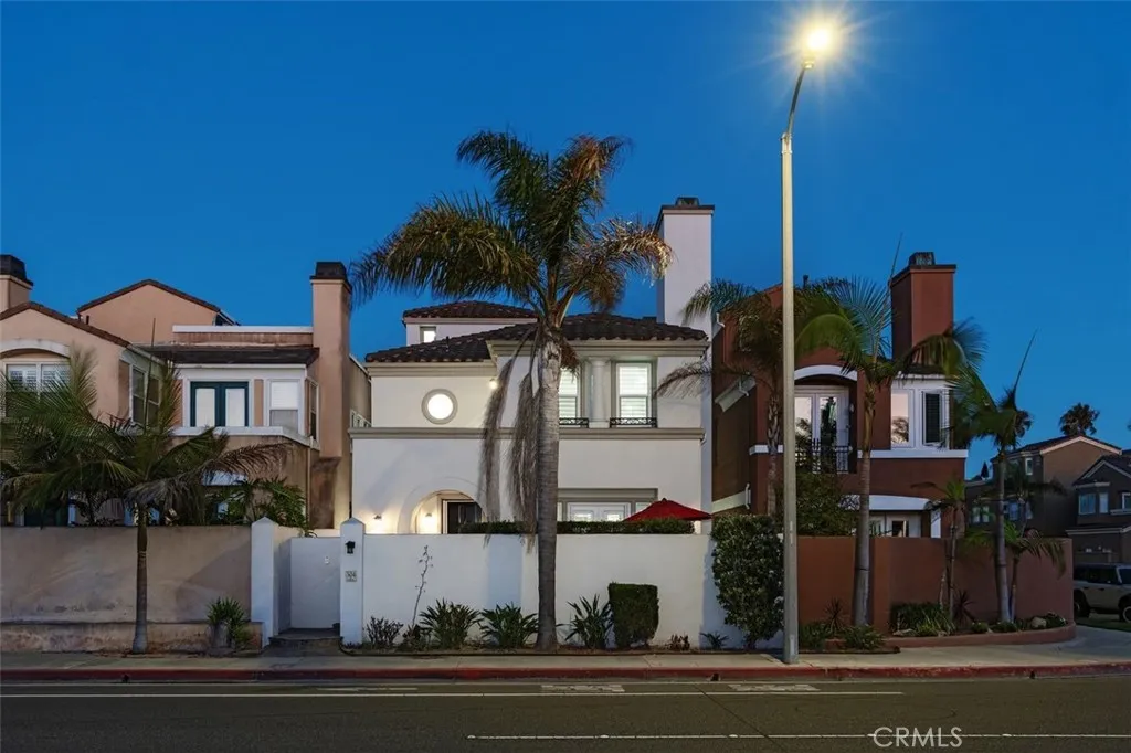 304 Goldenwest Street, Huntington Beach, CA 92648 - Main photo, Huntington Beach, CA
