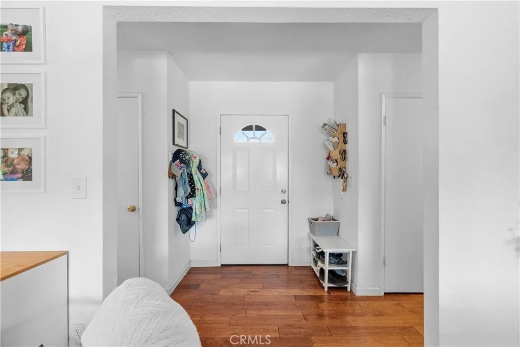 7819 Whitsett, North Hollywood, CA 90001 - Photo 4 of 32, North Hollywood, CA