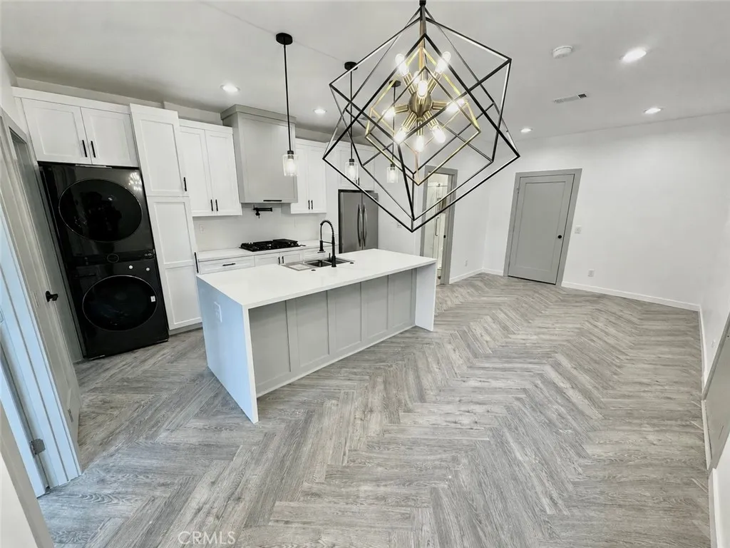 Rosamond, CA 93560