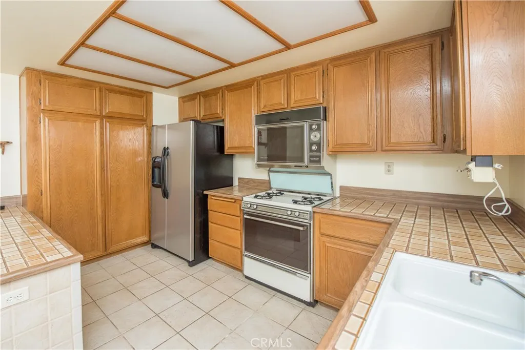 1345 Sandia Street, Corona, CA 92882 - Photo 4 of 30, Corona, CA