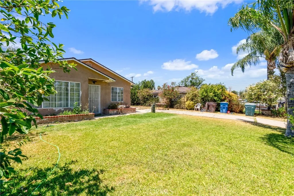 5876 Bee Jay Street, Riverside, CA 92503 - Photo 3 of 16, Riverside, CA