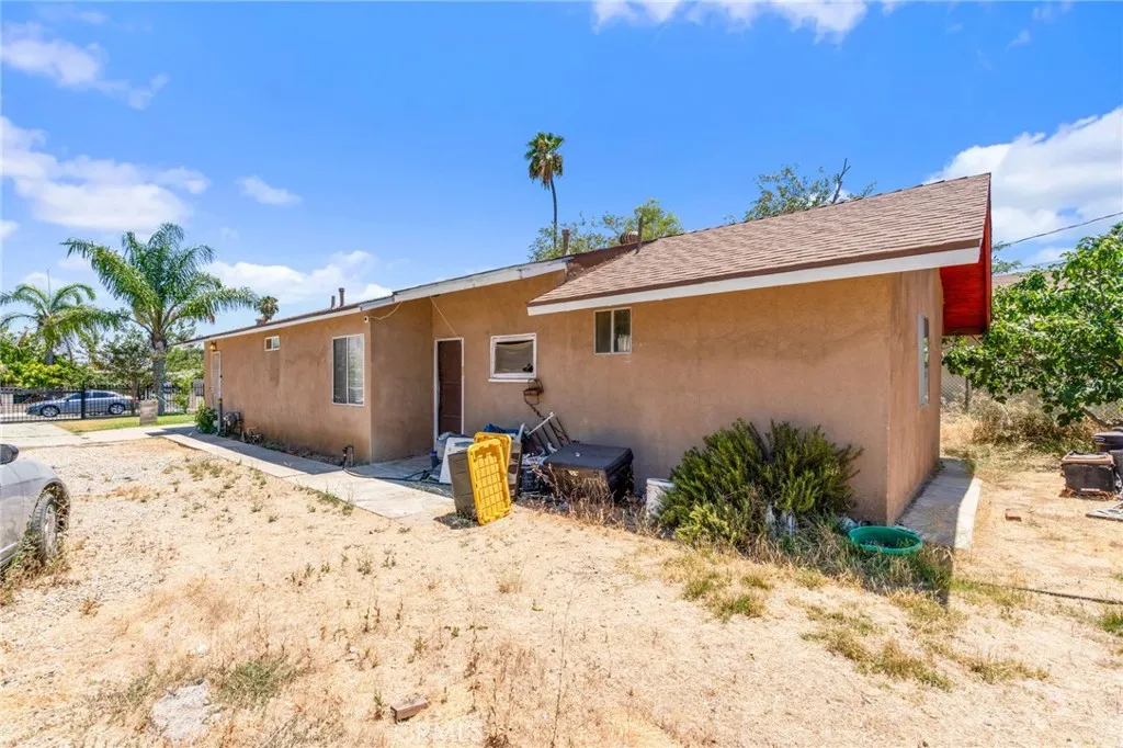 5876 Bee Jay Street, Riverside, CA 92503 - Photo 5 of 16, Riverside, CA