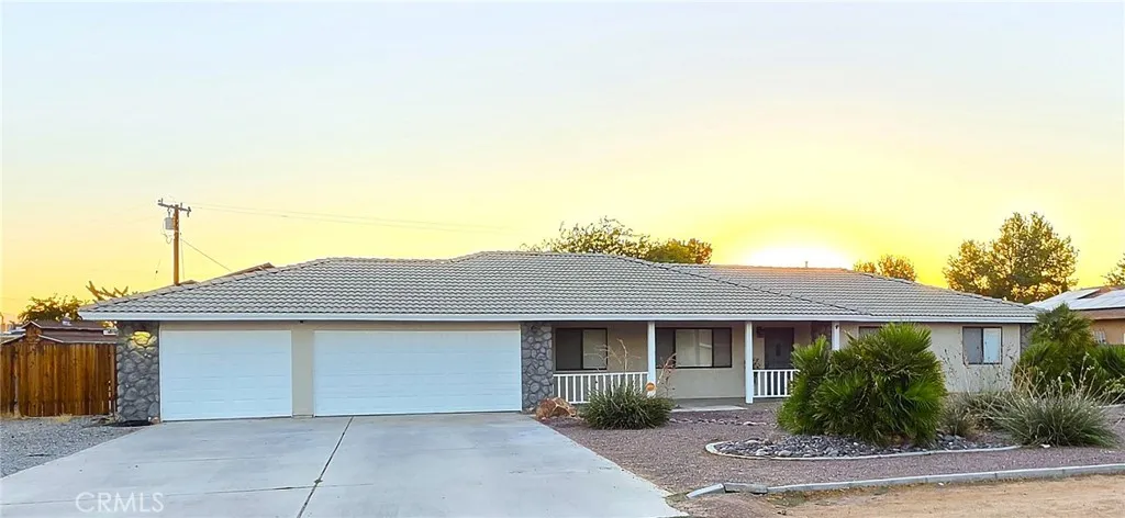 13930 Crow, Apple Valley, CA 92307 - Main photo, Apple Valley, CA