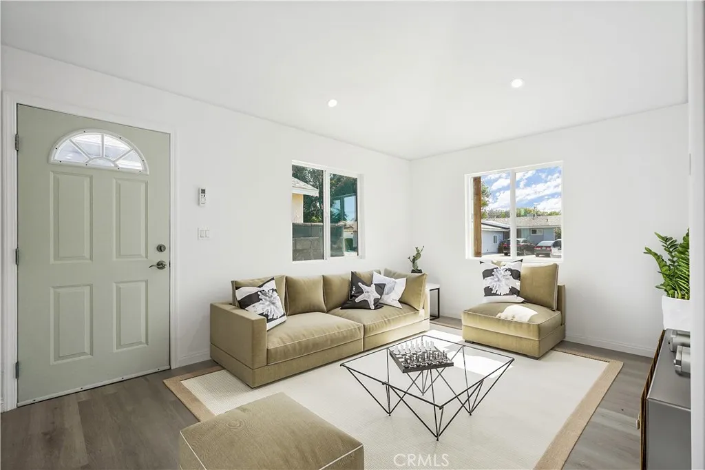 West Hills, CA 91307