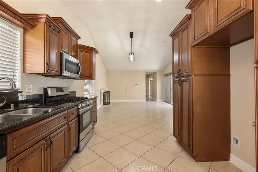 11354 Sage, Fontana, CA 92337 - Photo 5 of 20, Fontana, CA