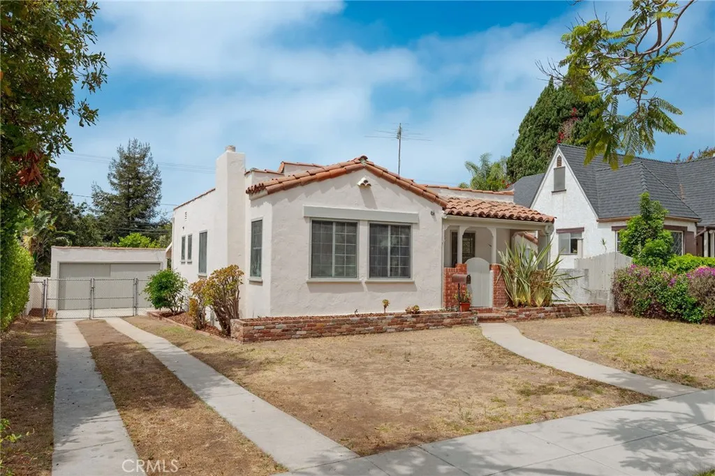 858 Harvard Street