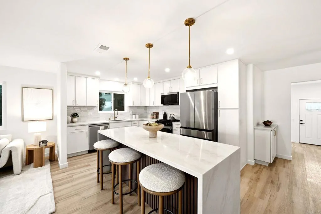 737 Alta Vista Drive