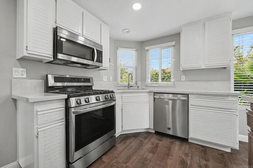 https://cdn.realtyfeed.com/cdn/127/306776046/0e7fa0623586d201bf195a111b0d00e3.webp