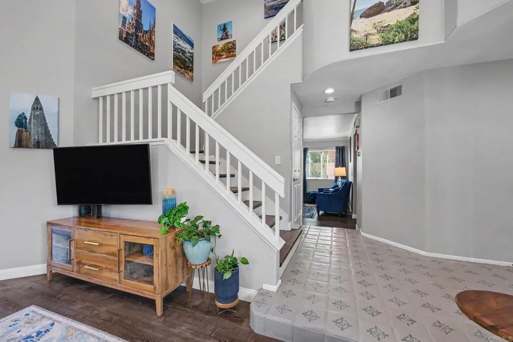 https://cdn.realtyfeed.com/cdn/127/306776046/91d53c95eefc8b74ae25f74cc849f7b6.webp