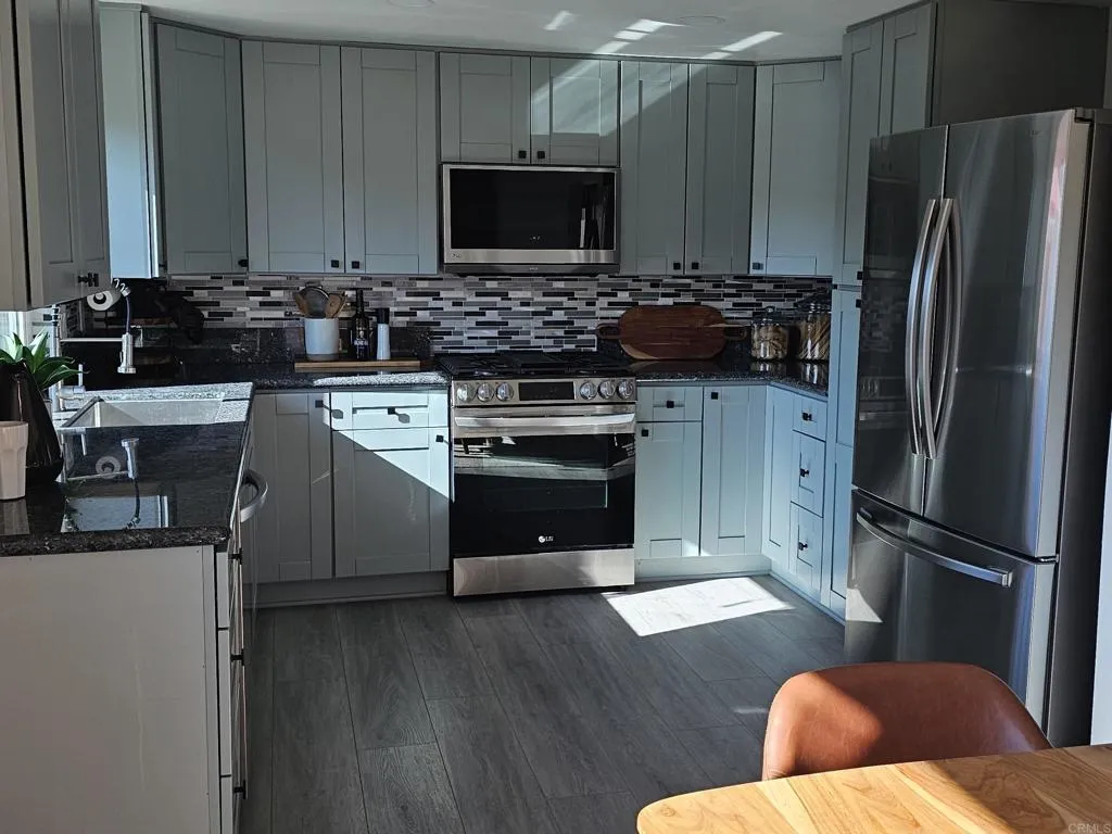 https://cdn.realtyfeed.com/cdn/127/306776068/5cd58ec1f3d45c557a83c3b3ca5b0be1.webp