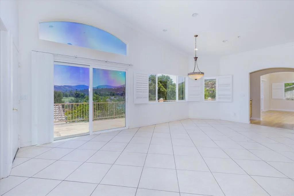 https://cdn.realtyfeed.com/cdn/127/306776073/0d9d4245e1ff3d94a7845421bb1c8293.webp