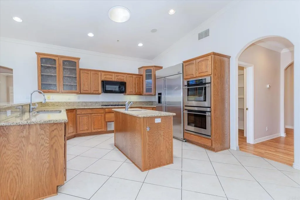 https://cdn.realtyfeed.com/cdn/127/306776073/522d79e97291331060e1cc616d7b047b.webp