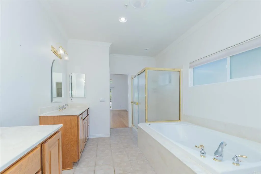 https://cdn.realtyfeed.com/cdn/127/306776073/ab47e3fdecc4f6042e26c79249d2d2bc.webp