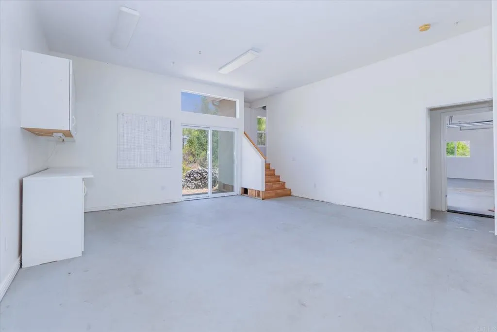 https://cdn.realtyfeed.com/cdn/127/306776073/b296defe1fc1187e50ba7e505fded4b2.webp