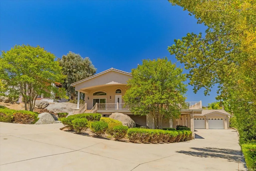 https://cdn.realtyfeed.com/cdn/127/306776073/b8b1d68a4f2818f8aae0ab0cb55f2032.webp