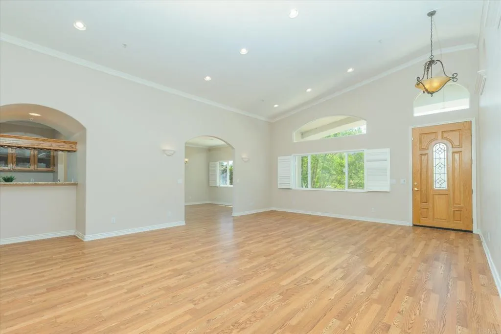 https://cdn.realtyfeed.com/cdn/127/306776073/e84c7d4eb266669fdcbbb46e7ae072d1.webp
