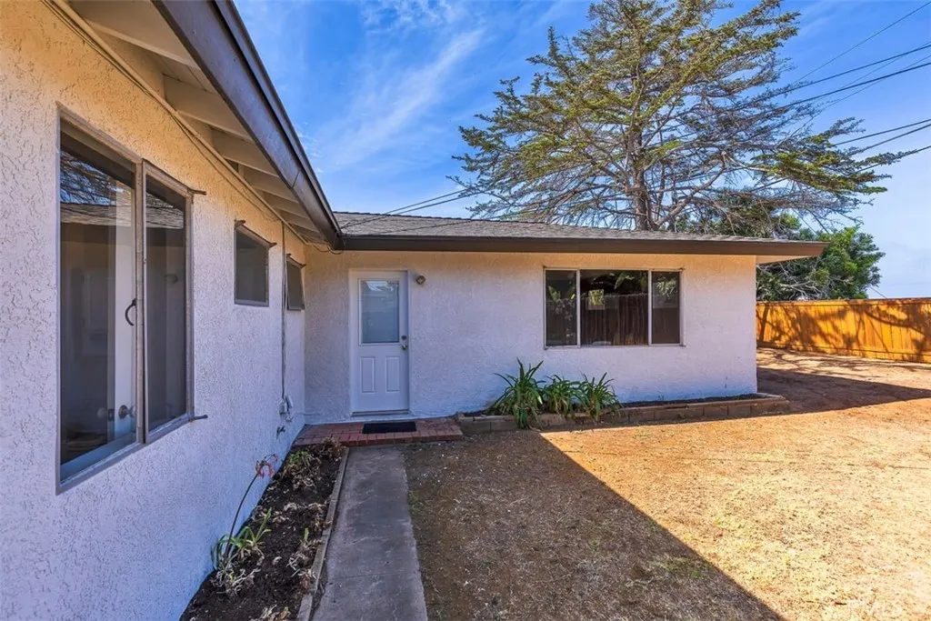 https://cdn.realtyfeed.com/cdn/127/306776076/111131ec886c4a6b6abf4f94e3906cde.webp