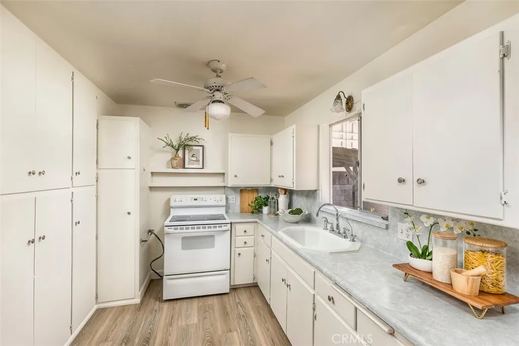 https://cdn.realtyfeed.com/cdn/127/306776076/11bf80faeb9ccd256f153c0351d3c11d.webp