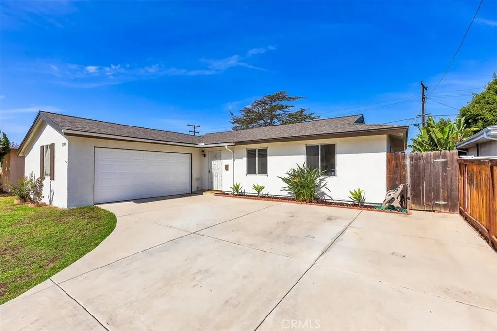 https://cdn.realtyfeed.com/cdn/127/306776076/86cfbe6a1bdff4aa7ef687f6f57d5f47.webp