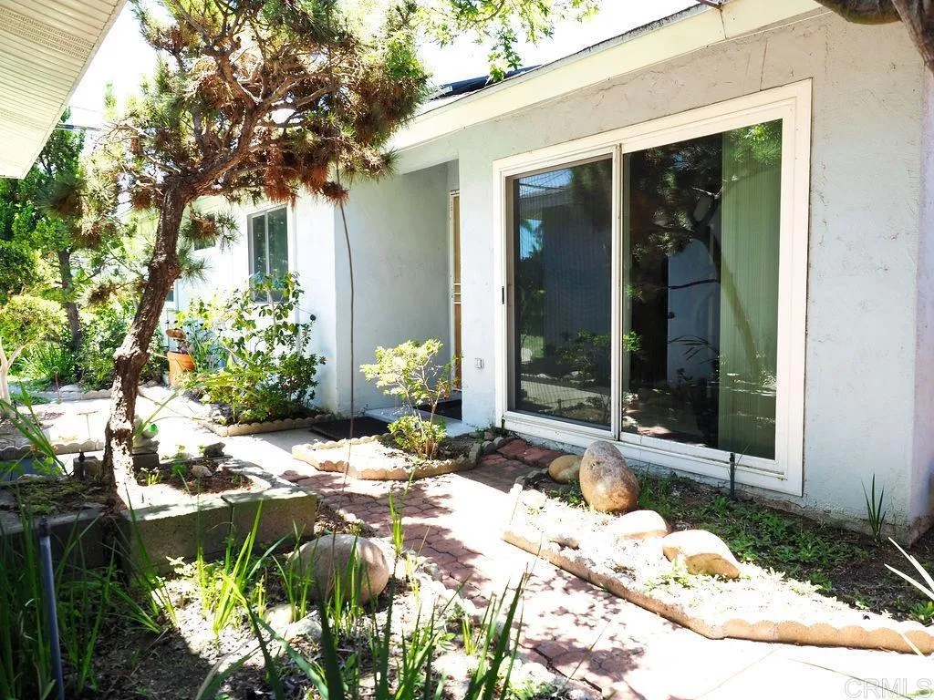 5604 Limerick Avenue, San Diego, CA 92117 - Photo 5 of 30, San Diego, CA