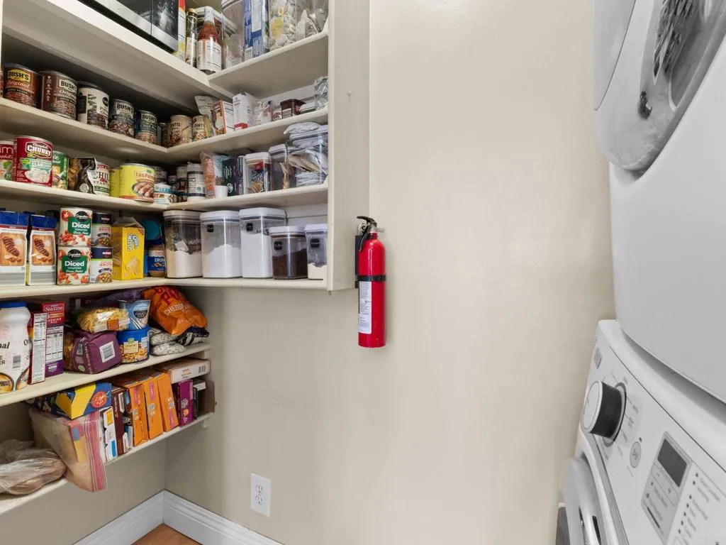 https://cdn.realtyfeed.com/cdn/127/306776093/b1b4ed21cfb53ddeb656a790dfbe55d9.webp