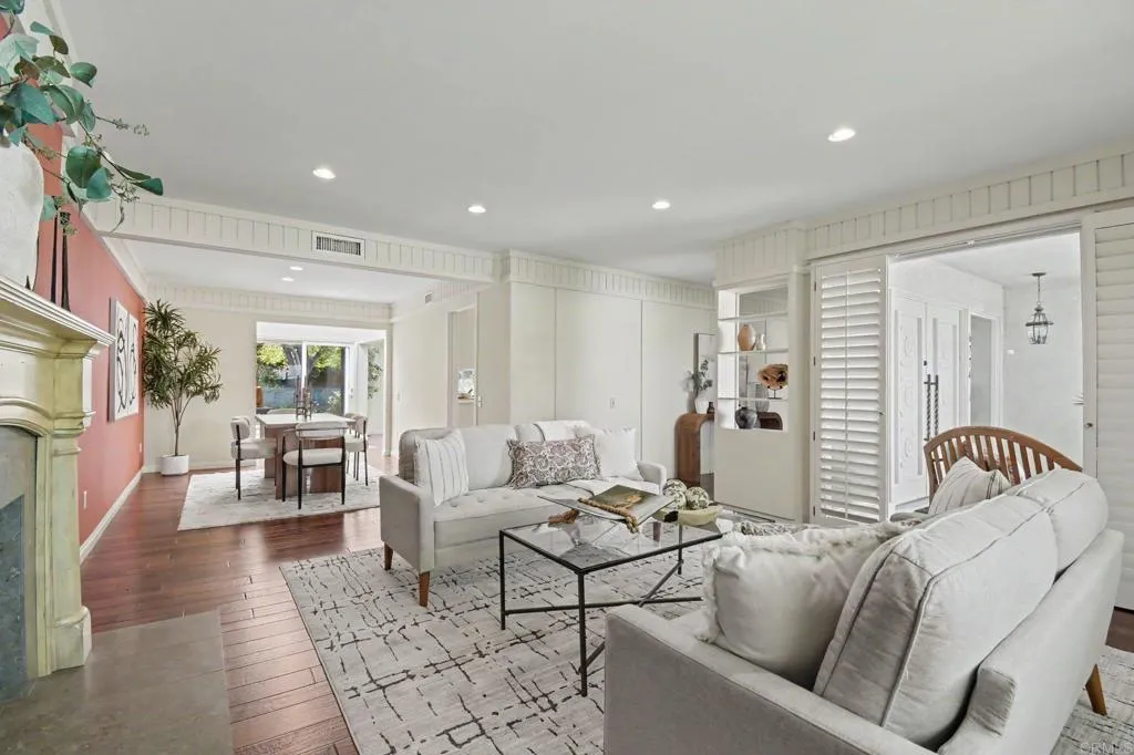 https://cdn.realtyfeed.com/cdn/127/306776097/364d34452fc4fee013cc3d3b62be8b71.webp